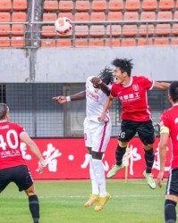 【中超】甘超远射绝杀被吹 海港0比0险平成都蓉城