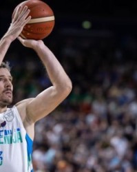 必赢登录入口-从蝙蝠侠转型为罗宾 卫冕冠军家有一老如有一宝