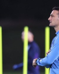 阿根廷战前动员：斯卡洛尼致谢，梅西向全队喊话